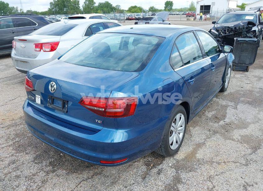 Photo 4 of 2017 Volkswagen Jetta 1.4T S (VIN 3VW2B7AJ3HM301970)