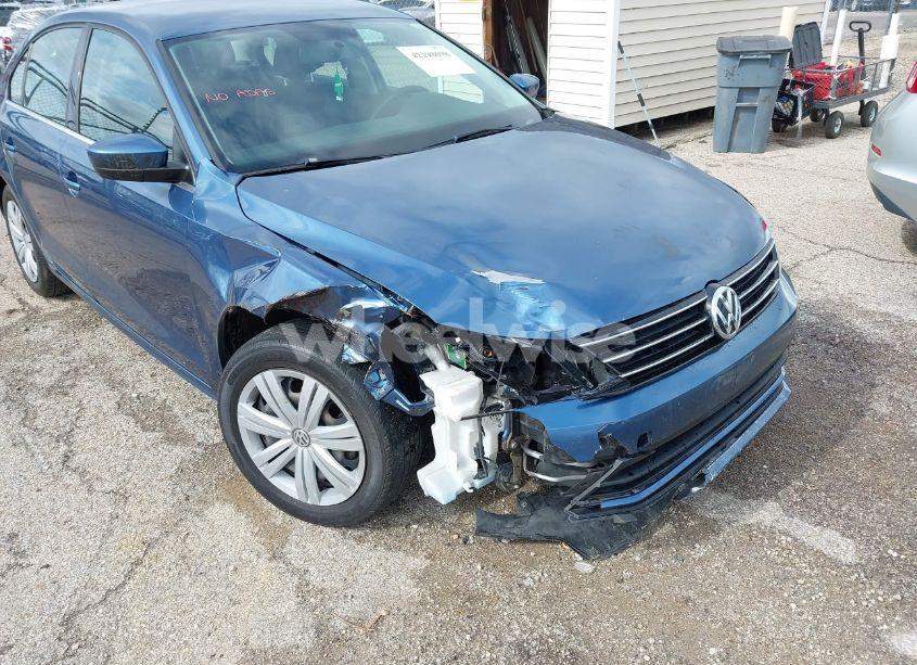 Photo 6 of 2017 Volkswagen Jetta 1.4T S (VIN 3VW2B7AJ3HM301970)