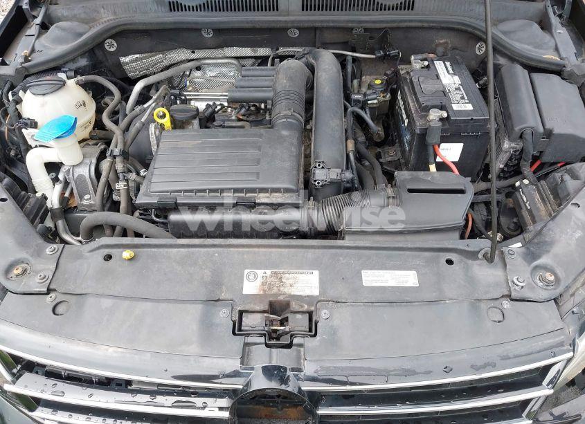 Photo 10 of 2017 Volkswagen Jetta 1.4T S (VIN 3VW2B7AJ3HM303198)