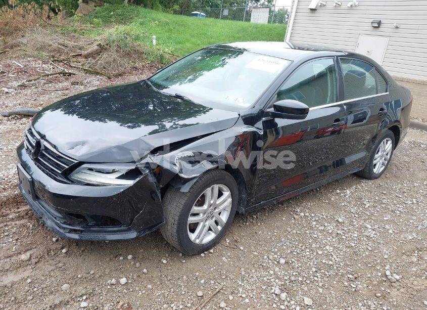 Photo 2 of 2017 Volkswagen Jetta 1.4T S (VIN 3VW2B7AJ3HM303198)
