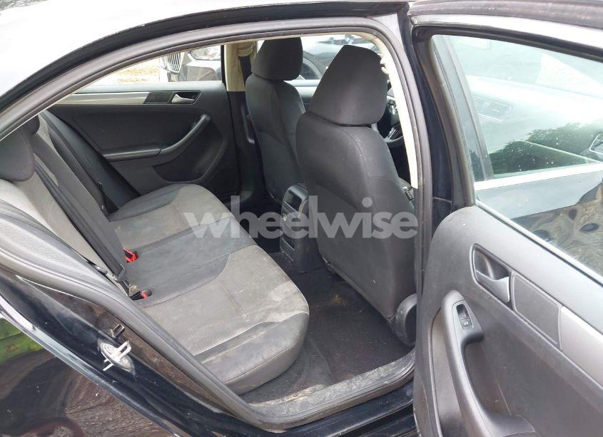 Photo 8 of 2017 Volkswagen Jetta 1.4T S (VIN 3VW2B7AJ3HM303198)