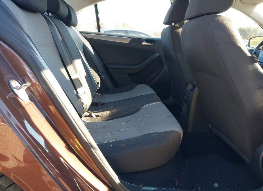 Photo 8 of 2017 Volkswagen Jetta 1.4T S (VIN 3VW2B7AJ3HM322320)