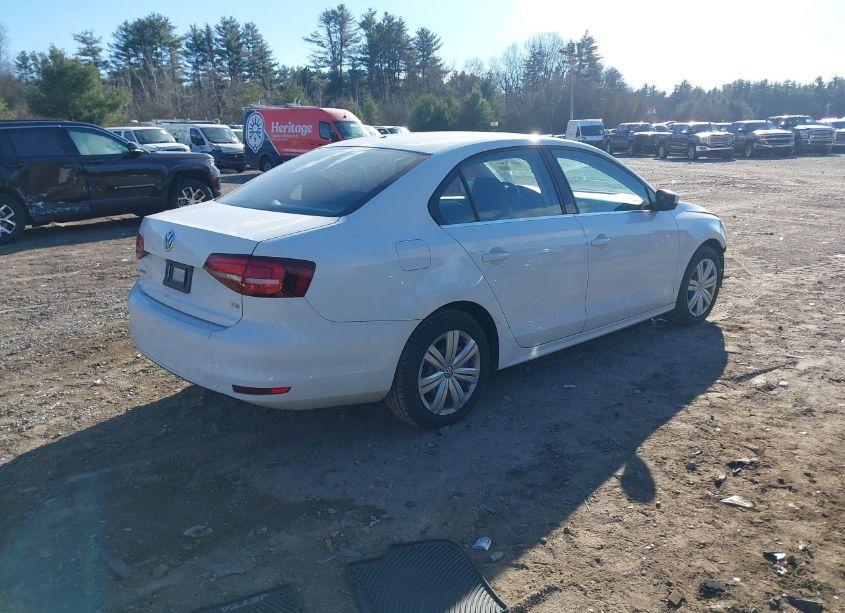Photo 4 of 2017 Volkswagen Jetta 1.4T S (VIN 3VW2B7AJ3HM332877)