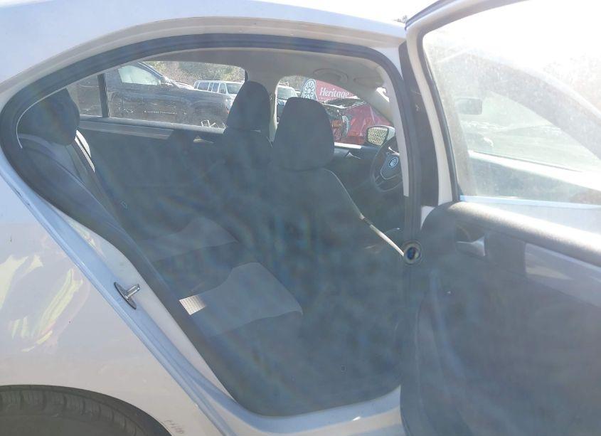 Photo 8 of 2017 Volkswagen Jetta 1.4T S (VIN 3VW2B7AJ3HM332877)