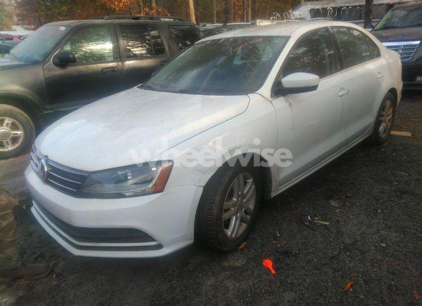 Photo 2 of 2017 Volkswagen Jetta 1.4T S (VIN 3VW2B7AJ3HM378869)