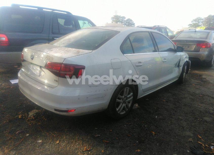 Photo 4 of 2017 Volkswagen Jetta 1.4T S (VIN 3VW2B7AJ3HM378869)