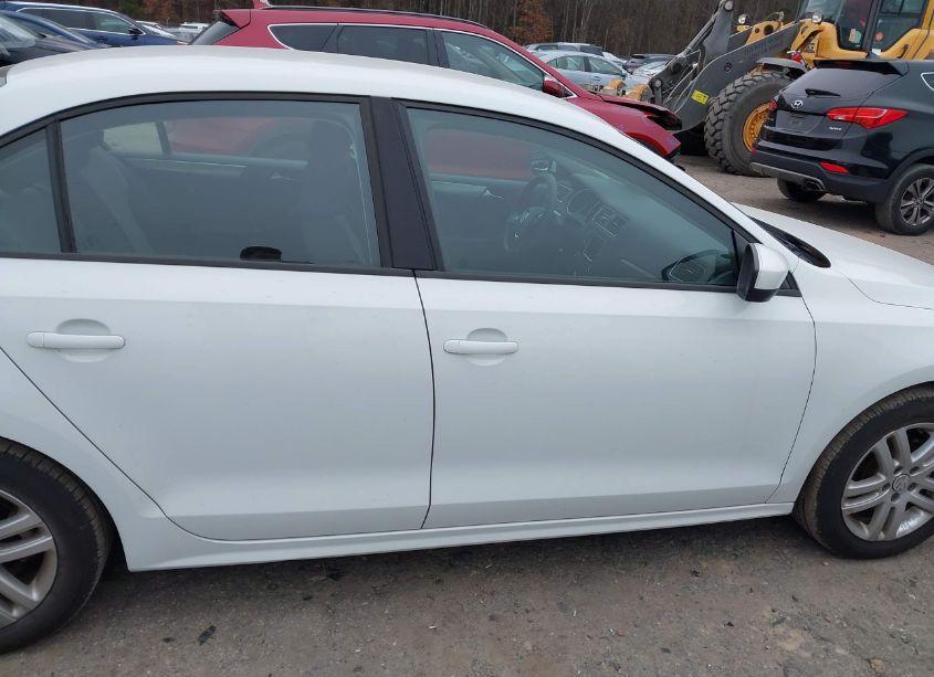 Photo 13 of 2018 Volkswagen Jetta 1.4T S (VIN 3VW2B7AJ3JM251819)