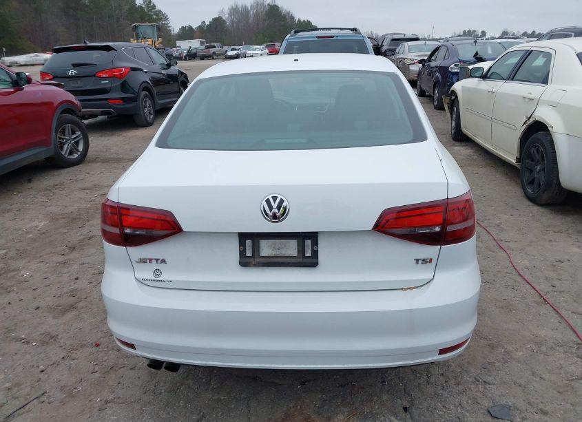 Photo 16 of 2018 Volkswagen Jetta 1.4T S (VIN 3VW2B7AJ3JM251819)