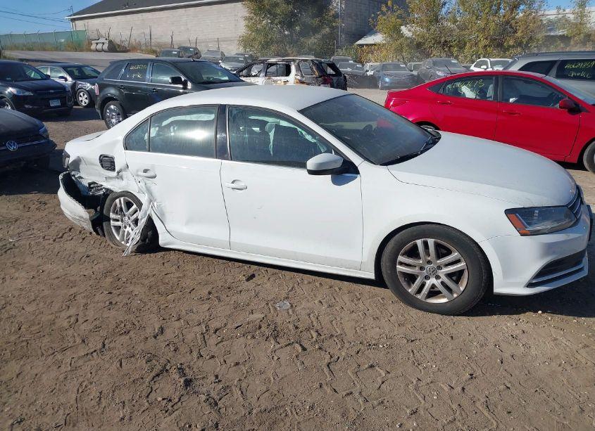 Photo 6 of 2017 Volkswagen Jetta 1.4T S (VIN 3VW2B7AJ4HM208715)