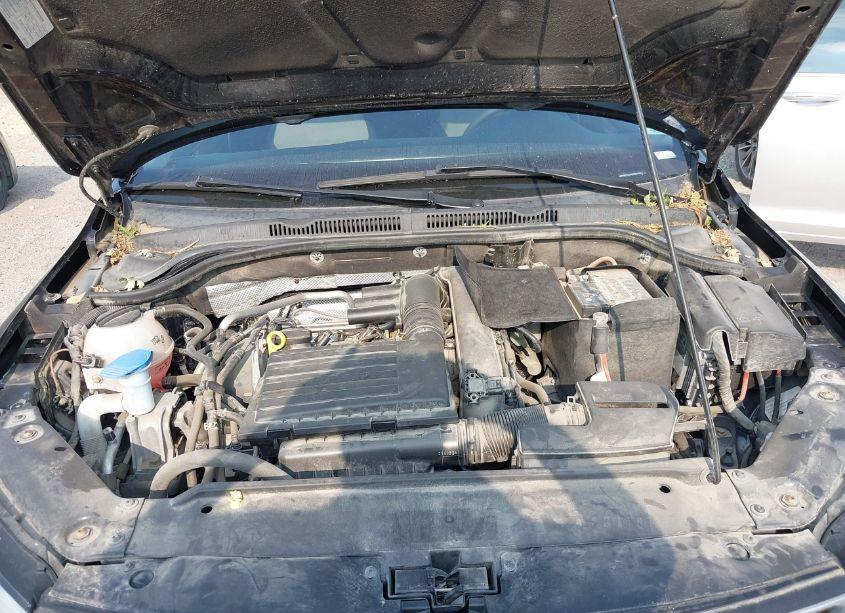 Photo 10 of 2017 Volkswagen Jetta 1.4T S (VIN 3VW2B7AJ4HM220251)
