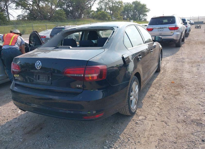 Photo 4 of 2017 Volkswagen Jetta 1.4T S (VIN 3VW2B7AJ4HM220251)