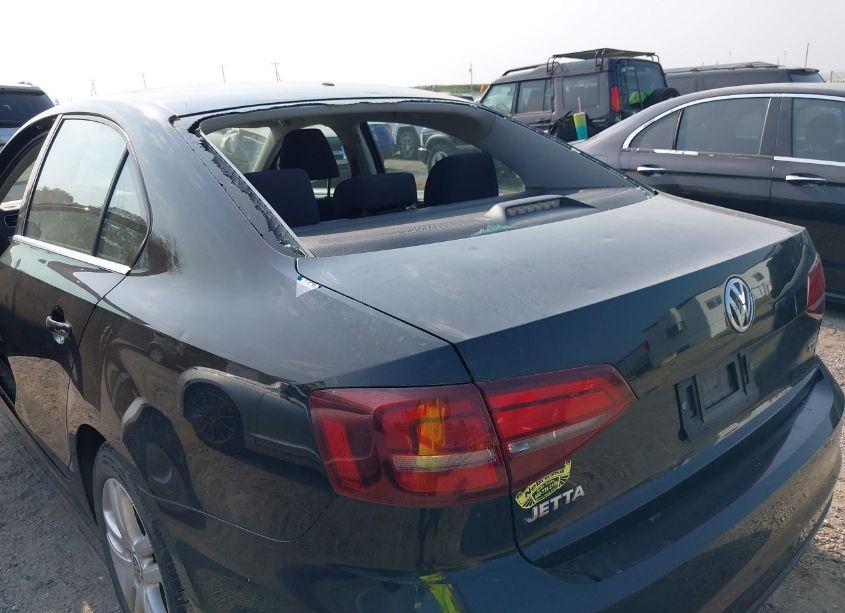 Photo 6 of 2017 Volkswagen Jetta 1.4T S (VIN 3VW2B7AJ4HM220251)