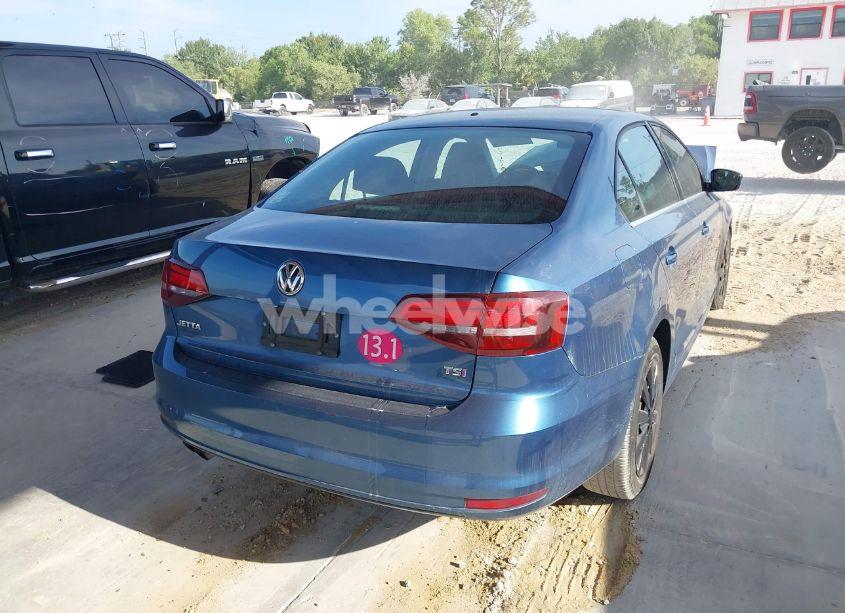 Photo 4 of 2017 Volkswagen Jetta 1.4T S (VIN 3VW2B7AJ4HM269353)