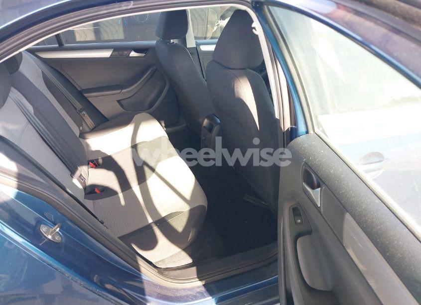 Photo 8 of 2017 Volkswagen Jetta 1.4T S (VIN 3VW2B7AJ4HM269353)