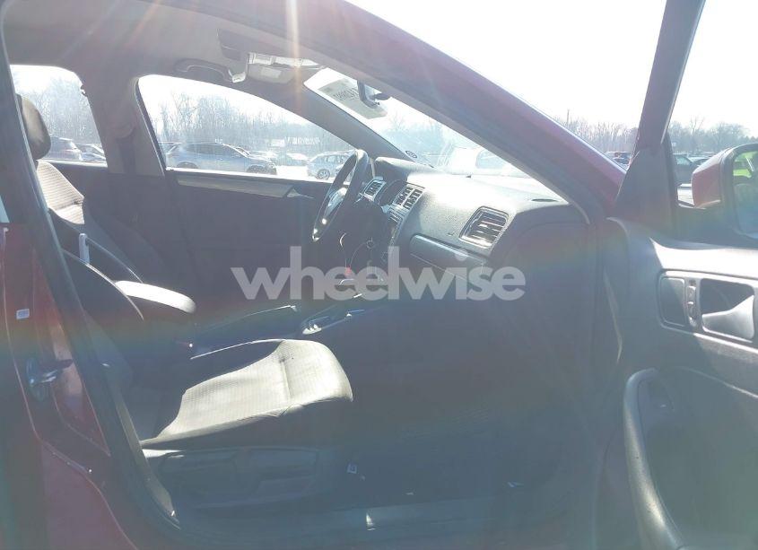 Photo 5 of 2017 Volkswagen Jetta 1.4T S (VIN 3VW2B7AJ4HM271622)