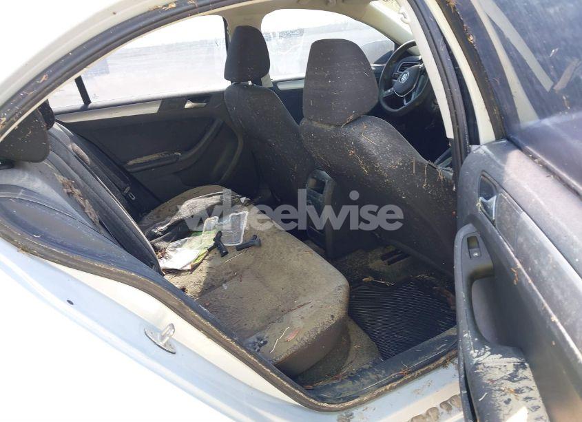 Photo 8 of 2017 Volkswagen Jetta 1.4T S (VIN 3VW2B7AJ4HM273306)