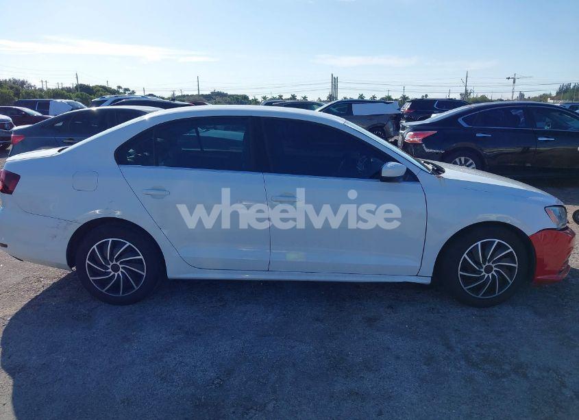 Photo 13 of 2017 Volkswagen Jetta 1.4T S (VIN 3VW2B7AJ4HM315425)