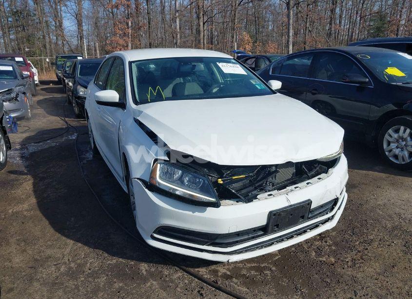 Photo 6 of 2017 Volkswagen Jetta 1.4T S (VIN 3VW2B7AJ4HM337571)