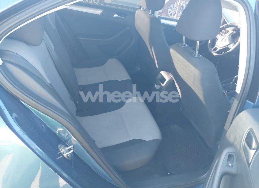 Photo 8 of 2017 Volkswagen Jetta 1.4T S (VIN 3VW2B7AJ4HM361370)