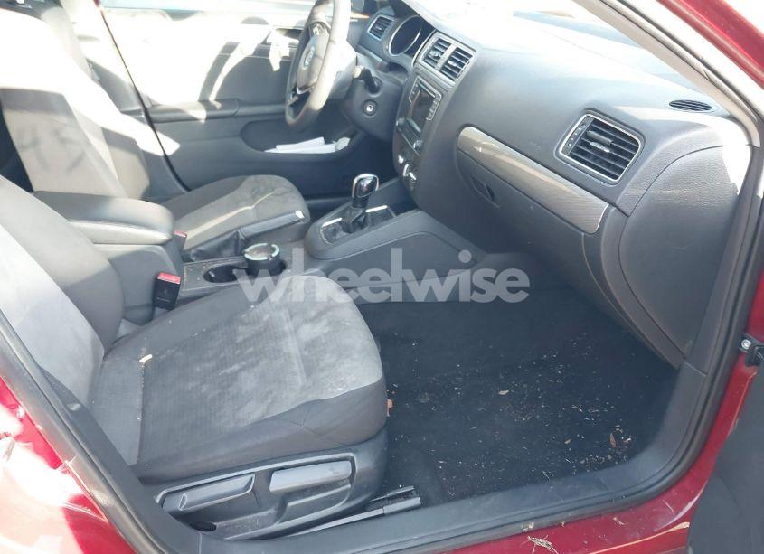 Photo 5 of 2017 Volkswagen Jetta 1.4T S (VIN 3VW2B7AJ4HM361708)