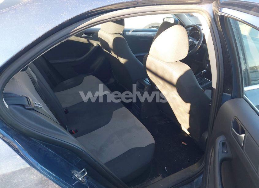 Photo 8 of 2017 Volkswagen Jetta 1.4T S (VIN 3VW2B7AJ4HM383241)