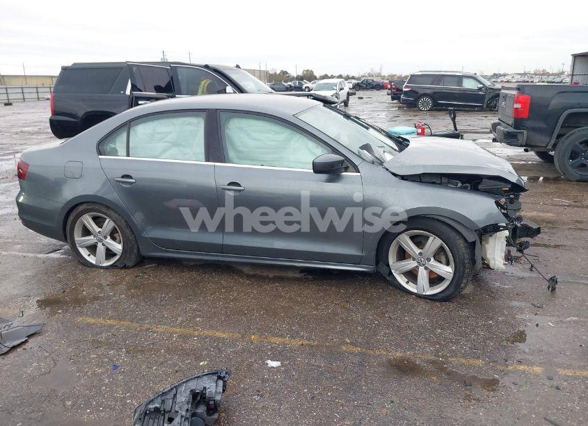 Photo 14 of 2017 Volkswagen Jetta 1.4T S (VIN 3VW2B7AJ4HM391825)