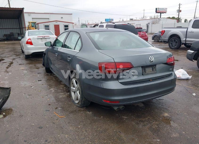 Photo 3 of 2017 Volkswagen Jetta 1.4T S (VIN 3VW2B7AJ4HM391825)