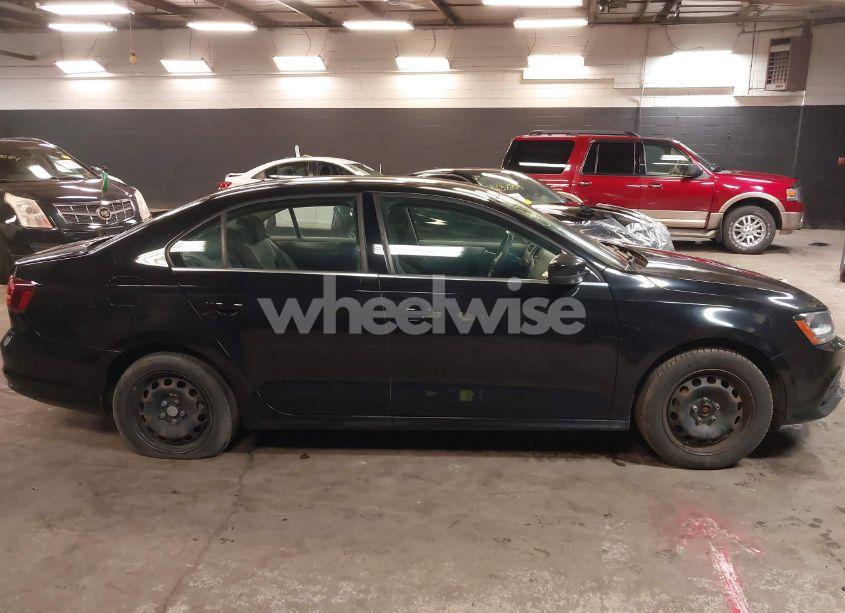 Photo 13 of 2017 Volkswagen Jetta 1.4T S (VIN 3VW2B7AJ4HM410177)