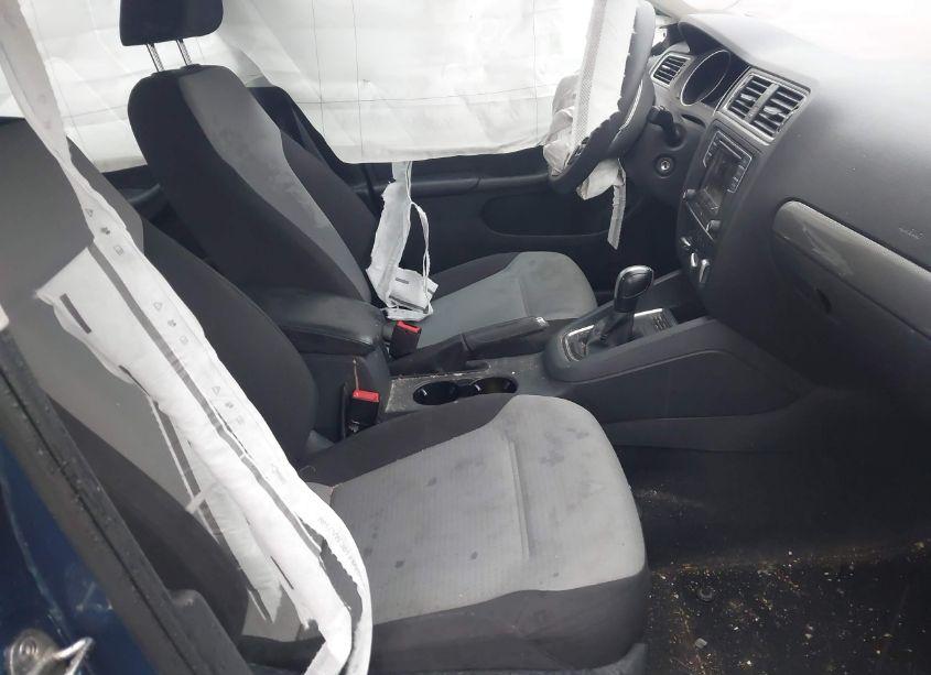 Photo 5 of 2017 Volkswagen Jetta 1.4T S (VIN 3VW2B7AJ5HM202437)