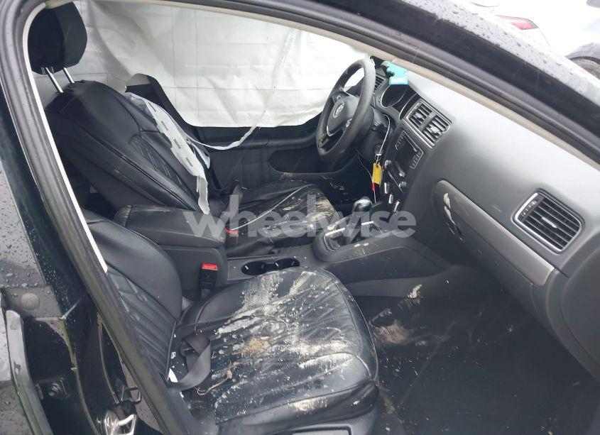 Photo 5 of 2017 Volkswagen Jetta 1.4T S (VIN 3VW2B7AJ5HM224714)