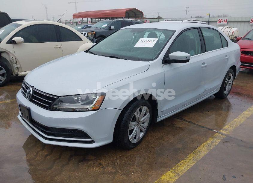 Photo 2 of 2017 Volkswagen Jetta 1.4T S (VIN 3VW2B7AJ5HM245854)