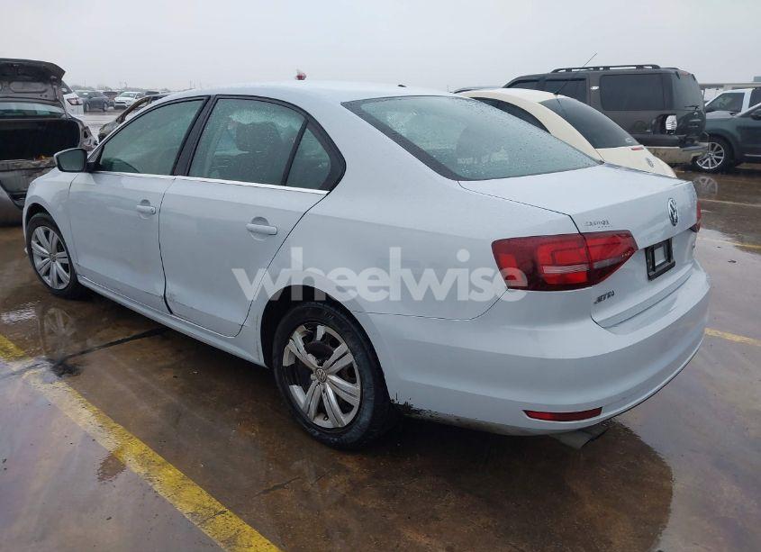 Photo 3 of 2017 Volkswagen Jetta 1.4T S (VIN 3VW2B7AJ5HM245854)