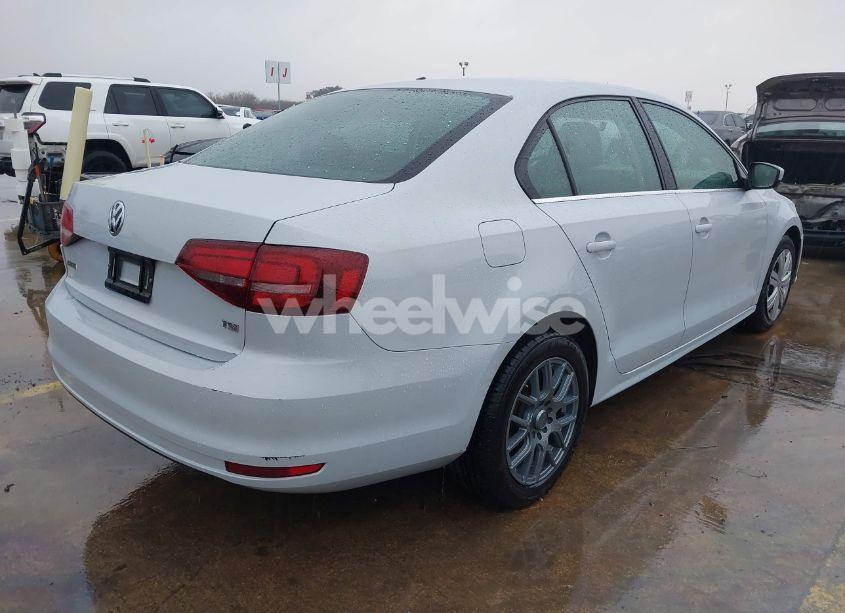 Photo 4 of 2017 Volkswagen Jetta 1.4T S (VIN 3VW2B7AJ5HM245854)