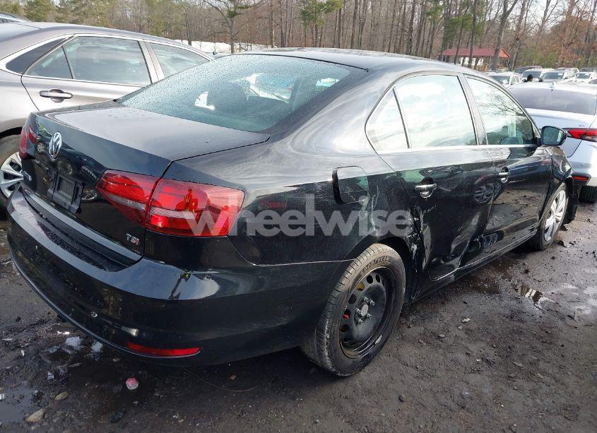 Photo 4 of 2017 Volkswagen Jetta 1.4T S (VIN 3VW2B7AJ5HM265912)