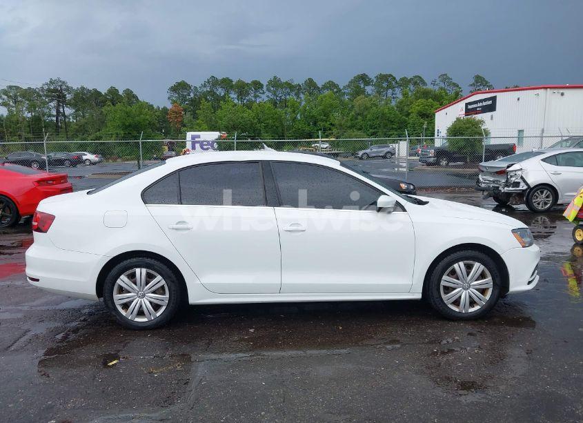 Photo 13 of 2017 Volkswagen Jetta 1.4T S (VIN 3VW2B7AJ5HM270396)