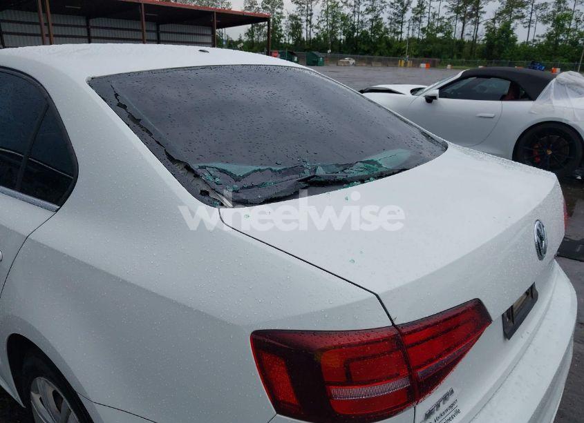 Photo 6 of 2017 Volkswagen Jetta 1.4T S (VIN 3VW2B7AJ5HM270396)