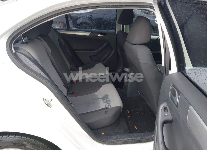 Photo 8 of 2017 Volkswagen Jetta 1.4T S (VIN 3VW2B7AJ5HM270396)