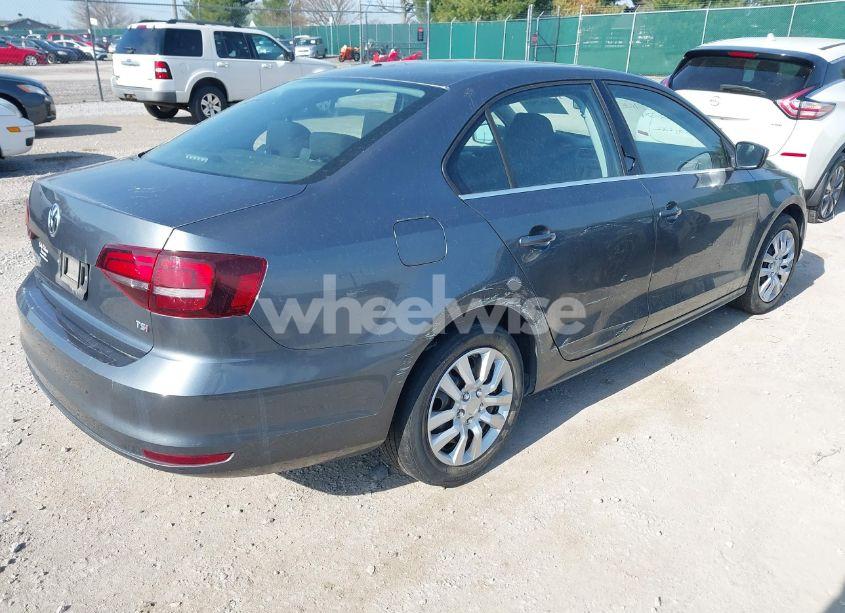 Photo 4 of 2017 Volkswagen Jetta 1.4T S (VIN 3VW2B7AJ5HM279776)