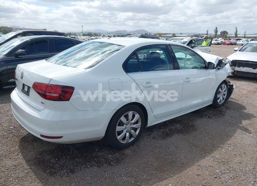 Photo 4 of 2017 Volkswagen Jetta 1.4T S (VIN 3VW2B7AJ5HM290616)