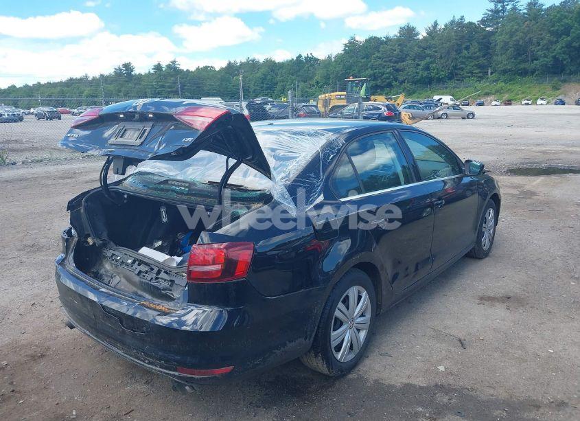 Photo 4 of 2017 Volkswagen Jetta 1.4T S (VIN 3VW2B7AJ5HM298778)