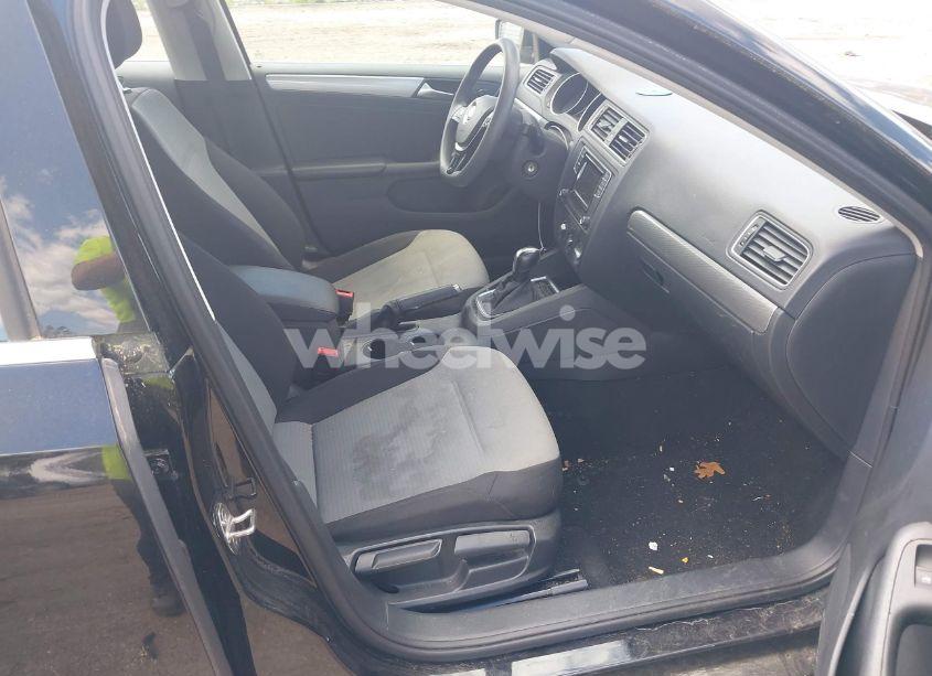 Photo 5 of 2017 Volkswagen Jetta 1.4T S (VIN 3VW2B7AJ5HM298778)