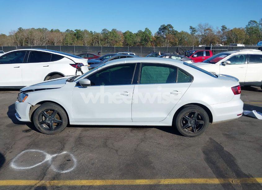 Photo 14 of 2017 Volkswagen Jetta 1.4T S (VIN 3VW2B7AJ5HM312694)