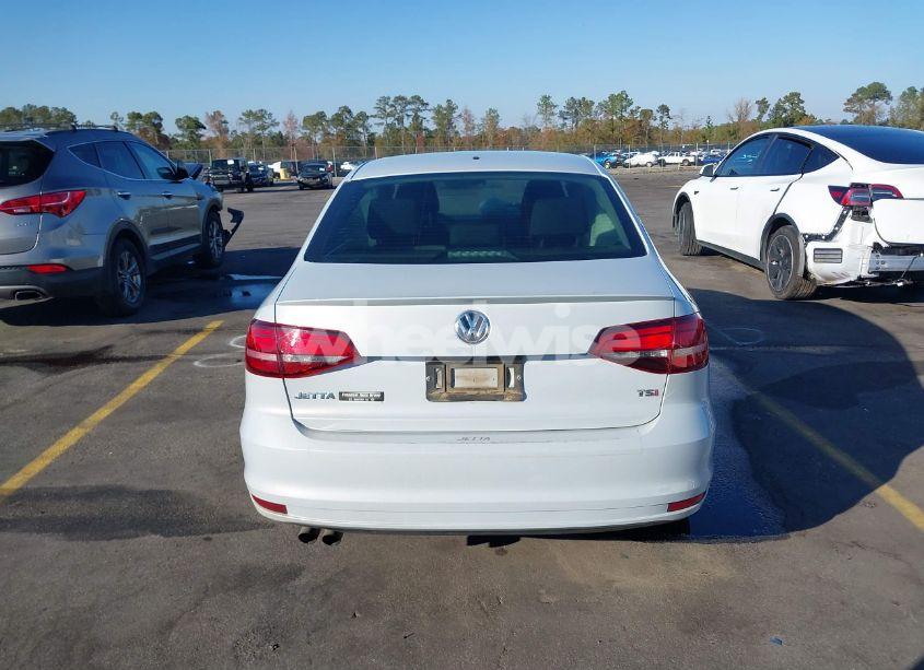 Photo 16 of 2017 Volkswagen Jetta 1.4T S (VIN 3VW2B7AJ5HM312694)