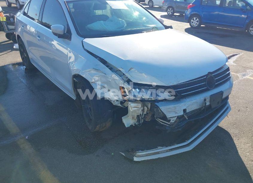 Photo 6 of 2017 Volkswagen Jetta 1.4T S (VIN 3VW2B7AJ5HM312694)