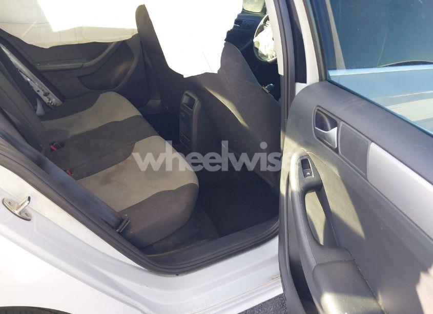 Photo 8 of 2017 Volkswagen Jetta 1.4T S (VIN 3VW2B7AJ5HM312694)