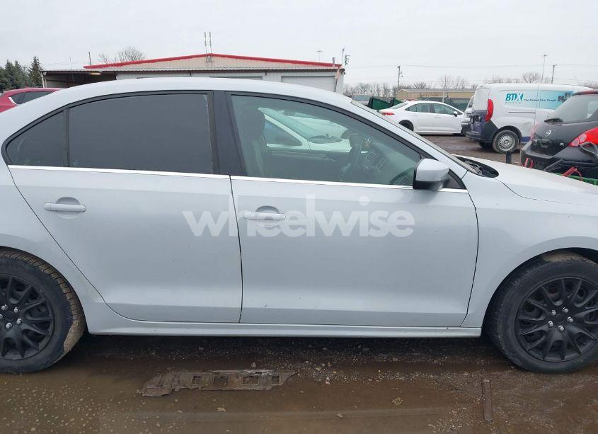 Photo 13 of 2017 Volkswagen Jetta 1.4T S (VIN 3VW2B7AJ5HM324151)