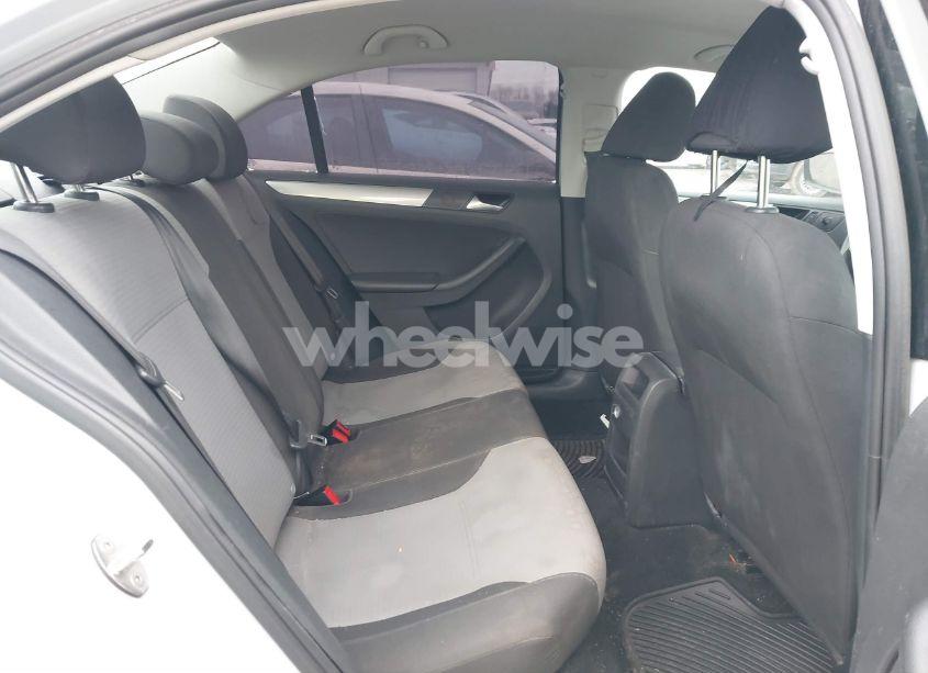 Photo 8 of 2017 Volkswagen Jetta 1.4T S (VIN 3VW2B7AJ5HM324151)