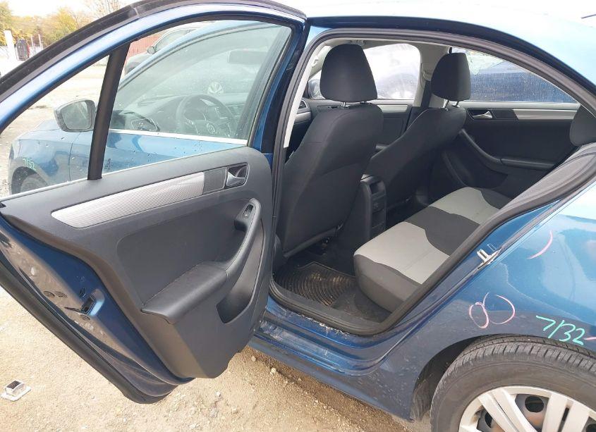 Photo 8 of 2017 Volkswagen Jetta 1.4T S (VIN 3VW2B7AJ5HM342200)