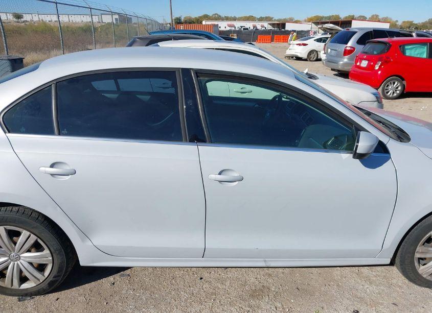 Photo 13 of 2017 Volkswagen Jetta 1.4T S (VIN 3VW2B7AJ5HM347140)