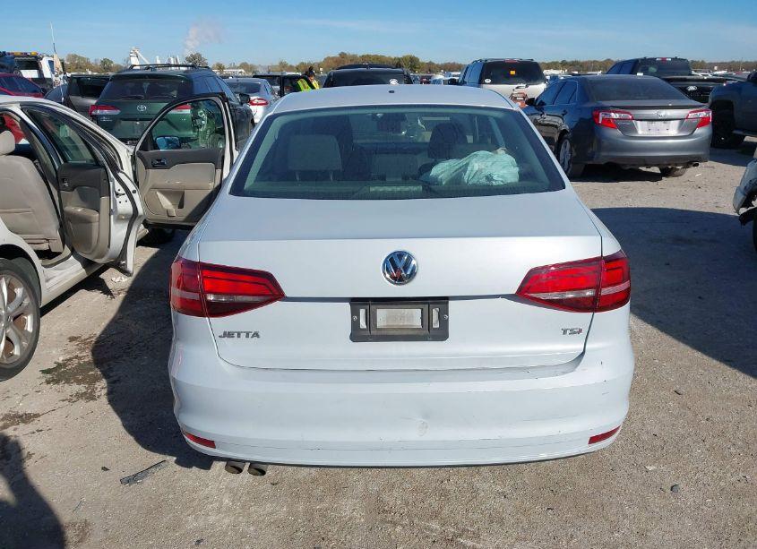 Photo 16 of 2017 Volkswagen Jetta 1.4T S (VIN 3VW2B7AJ5HM347140)